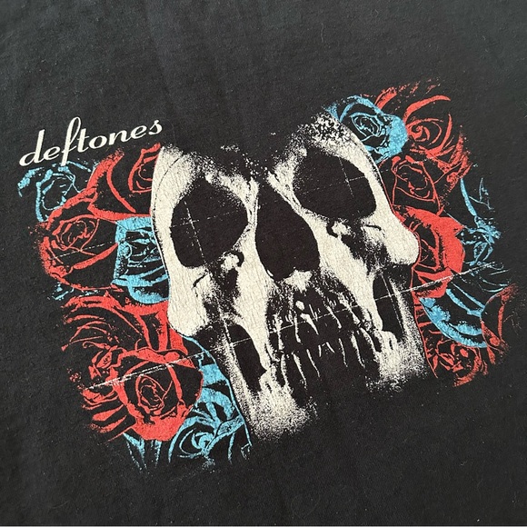 Vintage 2000s DEFTONES T-Shirt - Picture 3 of 10